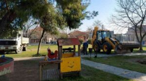 Ανακατασκευή παιδικών χαρών